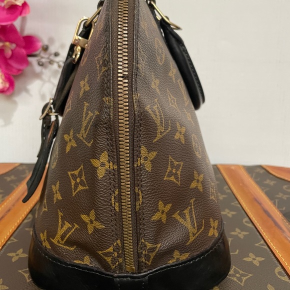 LOUIS VUITTON Alma handbag MM - Picture 12 of 13